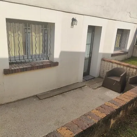 Le Framboisier Apartment